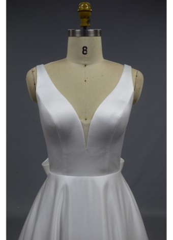 Iconic Collection Nicole #1 Ivory thumbnail