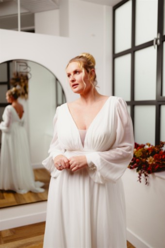 Iconic Collection Nanette #5 Ivory thumbnail