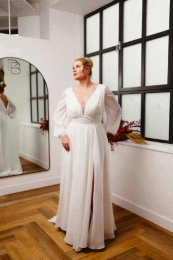 Iconic Collection Nanette #1 Ivory thumbnail
