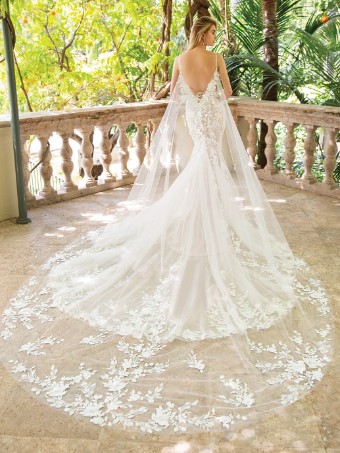 Enzoani Raissa #1 Ivory/Sand/Nude thumbnail