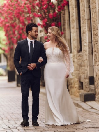 Rebecca Ingram Heyda #2 Ivory (gown with Natural Illusion) thumbnail