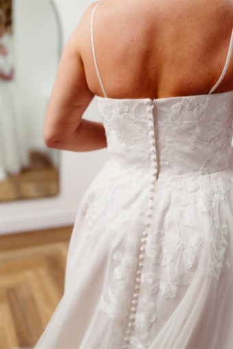 Iconic Collection Meghan #5 Ivory/Shell thumbnail