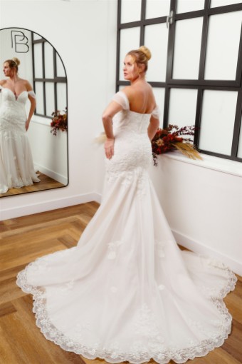 Iconic Collection Martina #8 Ivory/Shell thumbnail