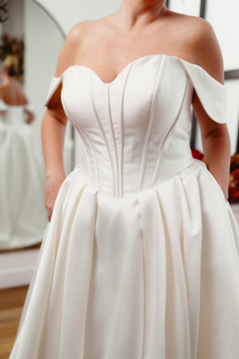Iconic Collection Mirabella #2 Ivory thumbnail
