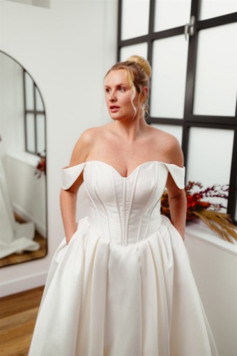 Iconic Collection Mirabella #1 Ivory thumbnail