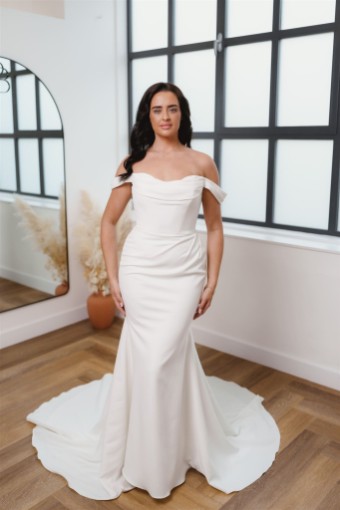 Iconic Collection Jemma #1 Ivory thumbnail