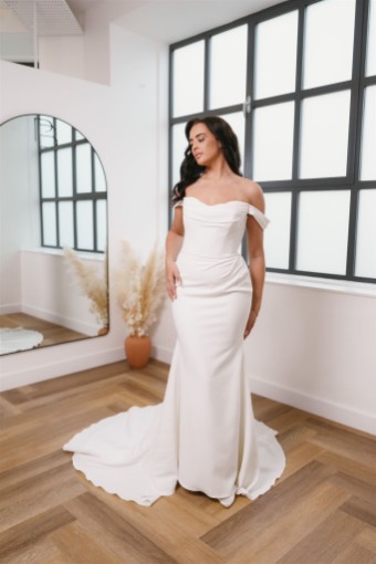 Iconic Collection Jemma #2 Ivory thumbnail