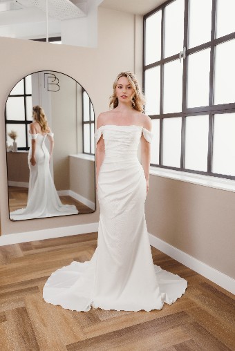 Iconic Collection Sara #1 Ivory thumbnail
