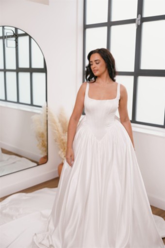Iconic Collection Selby #2 Ivory thumbnail