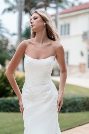 Allure Bridals Blanche #1 Ivory thumbnail