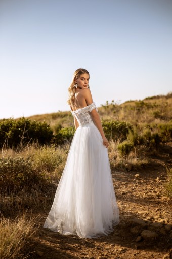 Iconic Collection Berlin Top #1 Ivory thumbnail