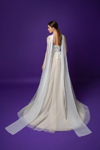 Iconic Collection Lydia #1 Ivory/Nude thumbnail