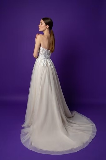 Iconic Collection Lydia #2 Ivory/Nude thumbnail