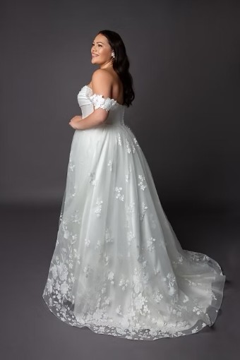 Iconic Collection Lucia #1 Ivory/Shell thumbnail