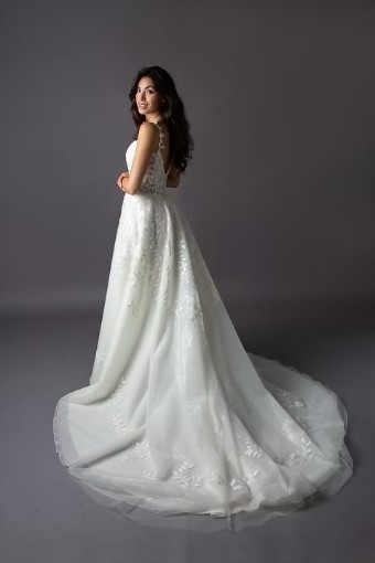 Iconic Collection Lexie #1 Ivory thumbnail