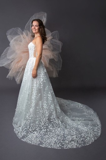 Iconic Collection Mila #3 Ivory/Shell thumbnail