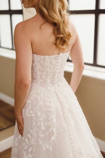 Iconic Collection Mila #5 default Ivory/Shell thumbnail