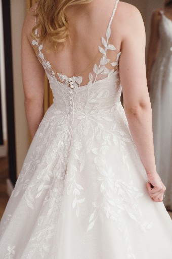 Iconic Collection Lola #1 Ivory/Blush thumbnail