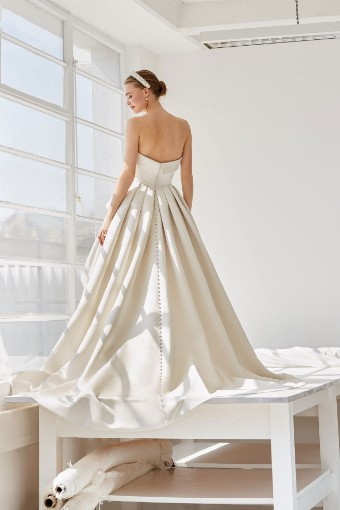 Ellis Bridals Elspeth #1 Ivory thumbnail