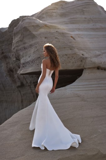 Milla Nova Olimpia Dress & Train #3 Ivory thumbnail