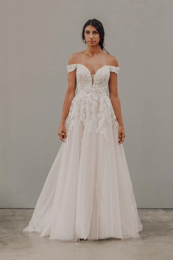 Iconic Collection Addison Plus #0 default Ivory/Nude thumbnail
