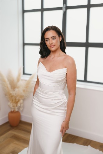 Iconic Collection Scarlett #5 Ivory thumbnail