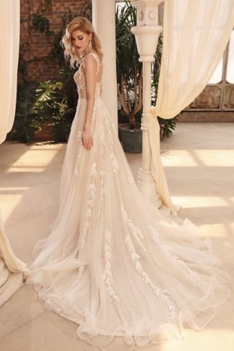 Iconic Collection Emmy #2 default Ivory/Sand/Blush thumbnail