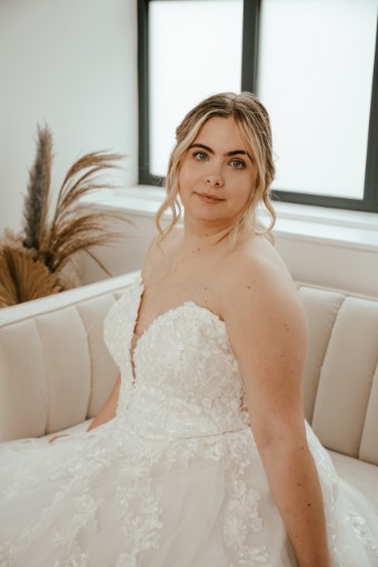 Iconic Collection Ally P #1 default Ivory/Nude thumbnail