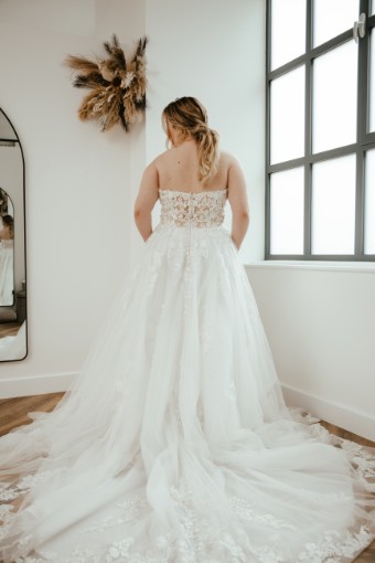 Iconic Collection Ally P #2 Ivory/Nude thumbnail