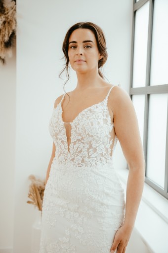 Iconic Collection Nolan #3 default Ivory/Nude thumbnail